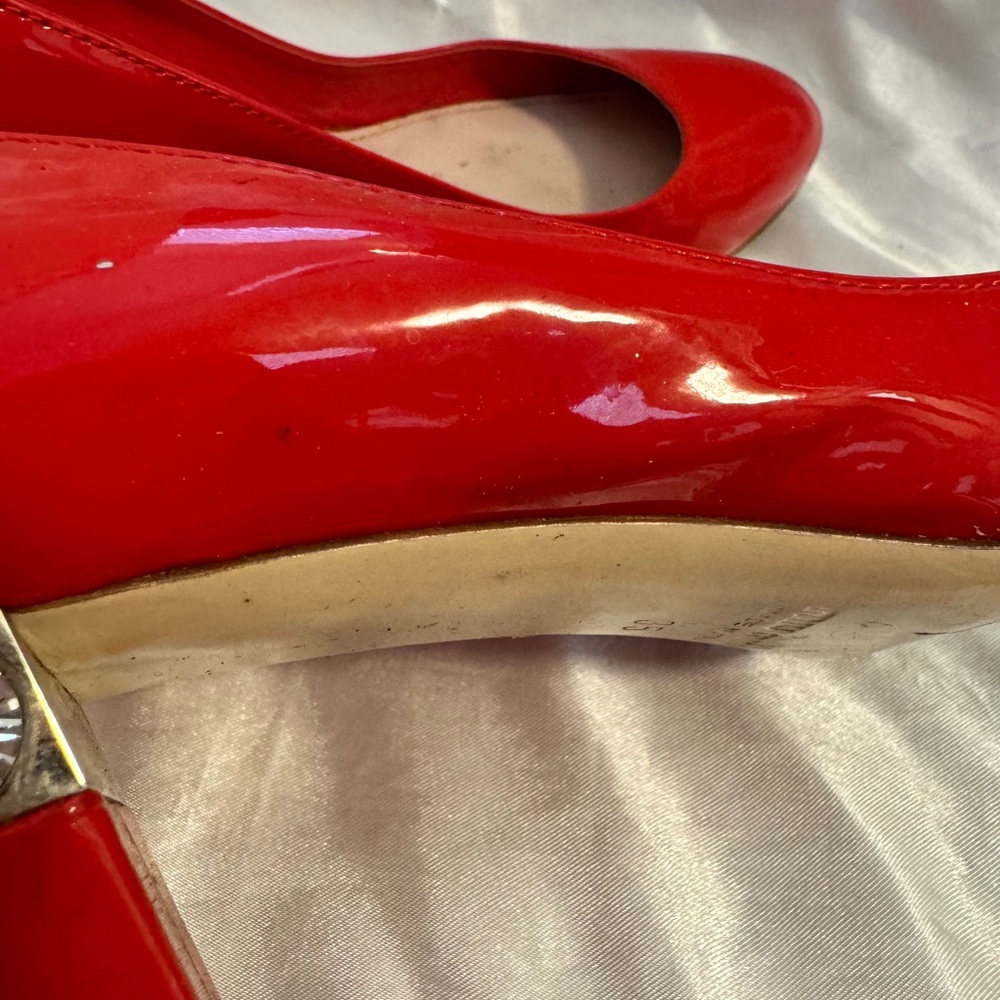 Miu Miu red patent leather heel pumps with crystal embellishments on the heels - Picture 7 of 12